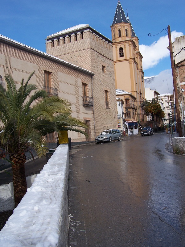 Castillo Condes de Sasatago S. XV, actualmente Ayuntamiento